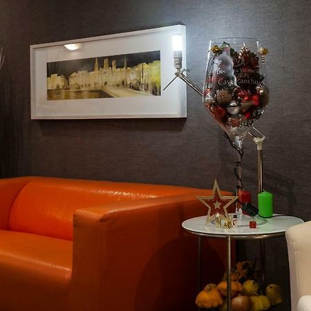 Maria Salome Aparthotel Burgos Bagian luar foto