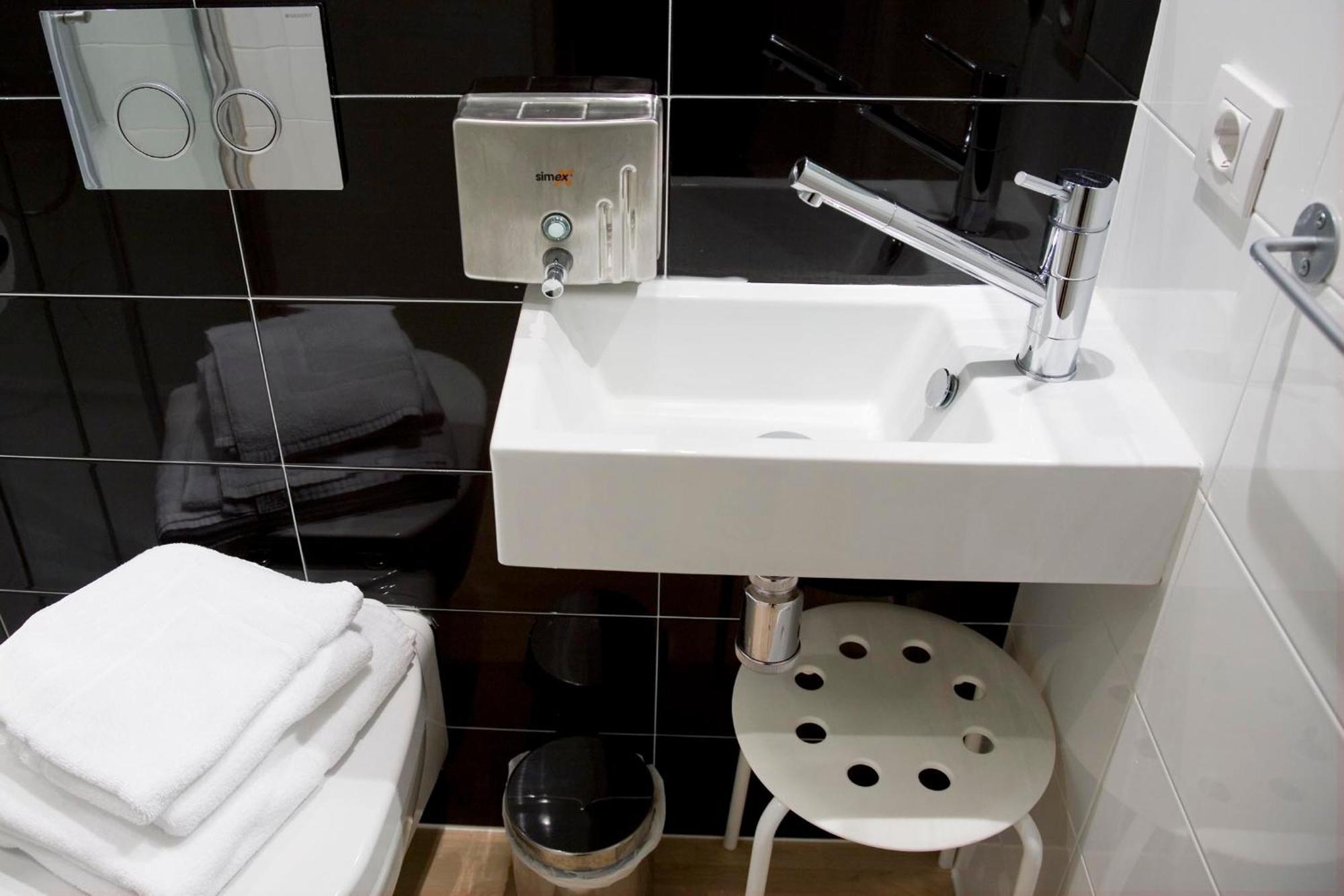 Maria Salome Aparthotel Burgos Bagian luar foto