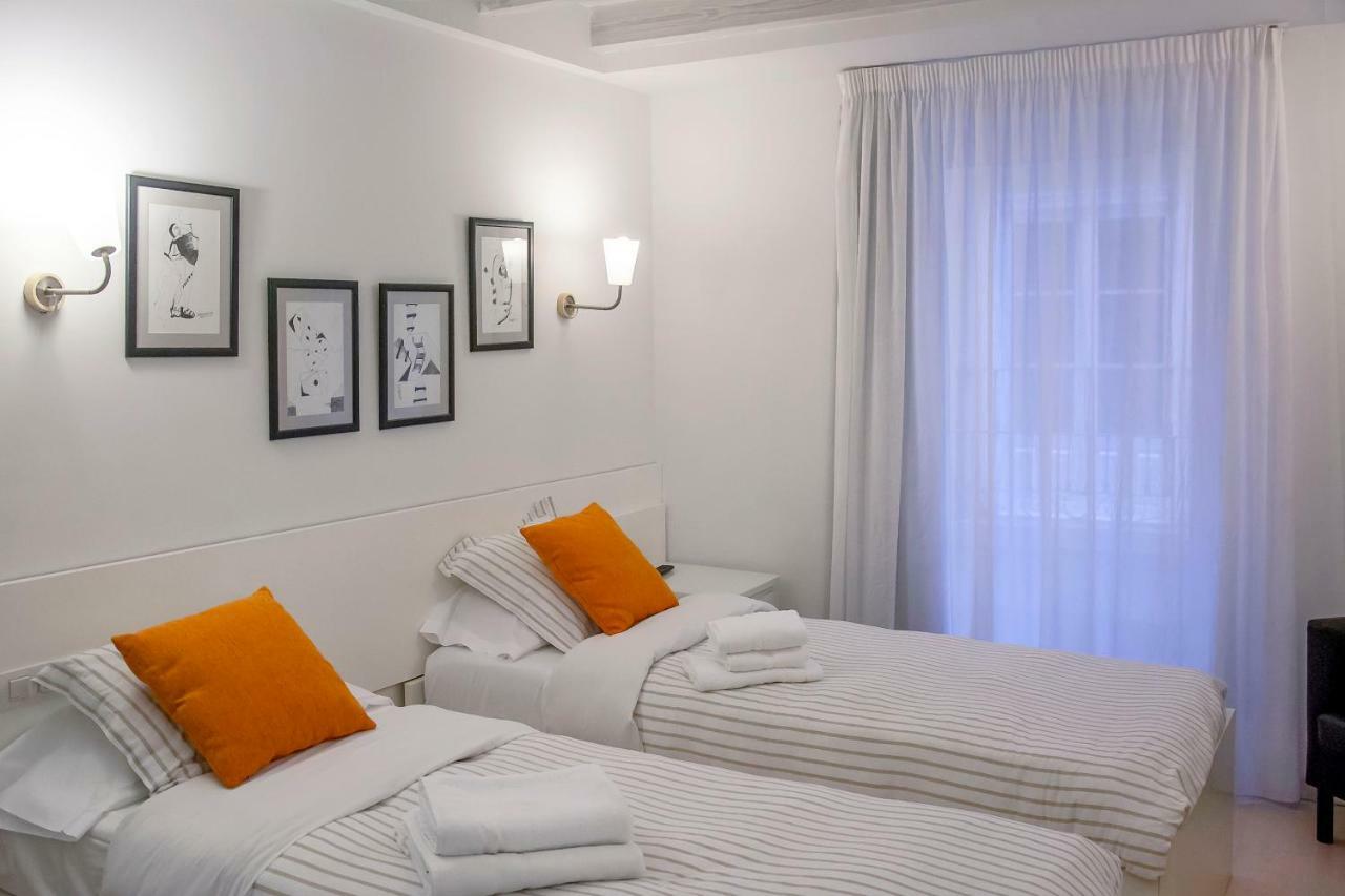 Maria Salome Aparthotel Burgos Bagian luar foto